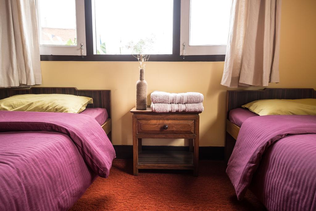 Swayambhu View Guest House กาฐมาณฑุ ภายนอก รูปภาพ